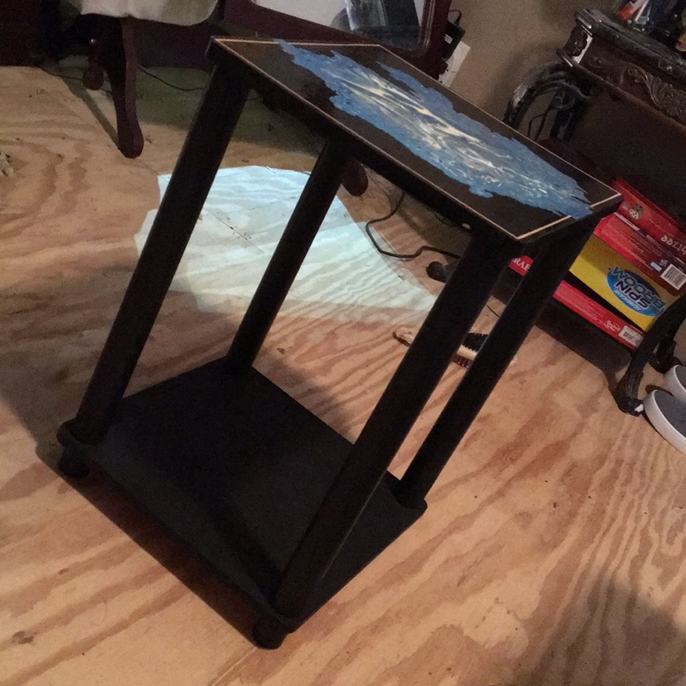 Hand painted end table - Picture 2 of 2